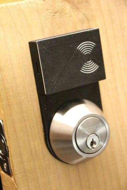 automatically unlock door with uhf rfid|rfid door unlock code.